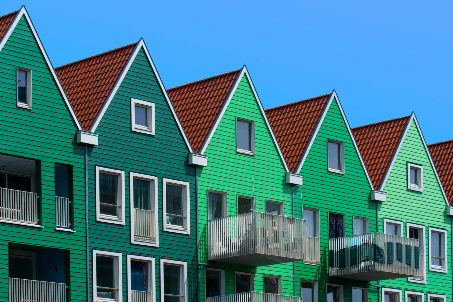 Symmetrical Double Gable Roof Design